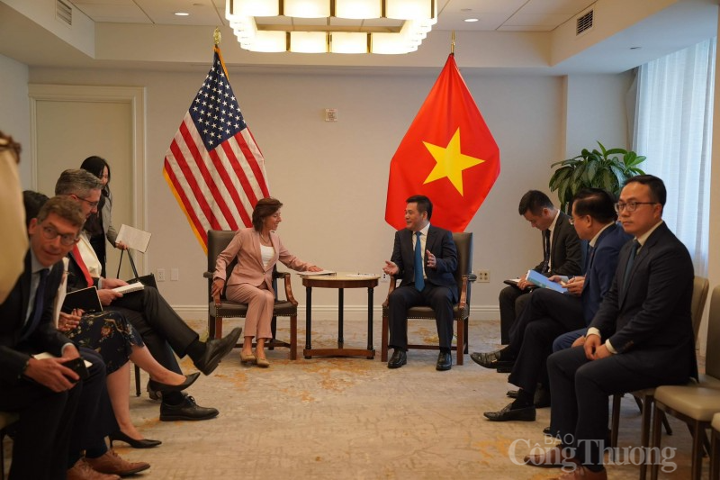 Bộ trưởng Nguyễn Hồng Diên tiếp Bộ trưởng Bộ Thương mại Hoa Kỳ (DOC) Gina Raimondo