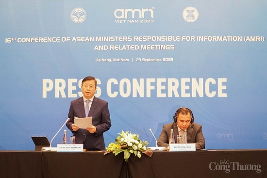 Thông qua kế hoạch hành động của Nhóm đặc trách ASEAN về tin giả