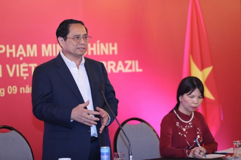 Thủ tướng Phạm Minh Chính phát biểu tại buổi gặp gỡ cộng đồng người Việt Nam tại Brazil và một số nước Nam Mỹ. 