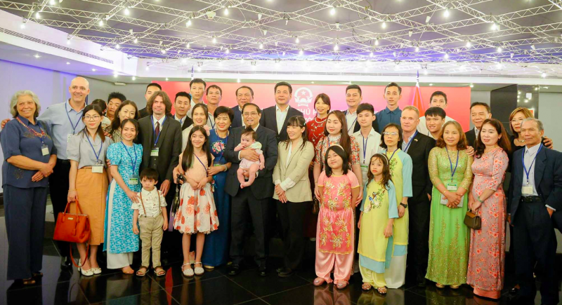 Thủ tướng Phạm Minh Chính gặp gỡ cộng đồng người Việt Nam tại Brazil và một số nước Nam Mỹ