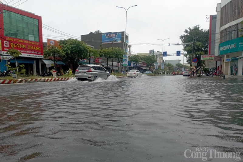 Thành phố Đà Nẵng mưa lớn, cảnh báo nguy cơ ngập lụt