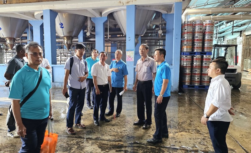 Công đoàn thực phẩm đồ uống Singapore thăm, làm việc với Công đoàn Công ty CP Bia Hà Nội - Kim Bài