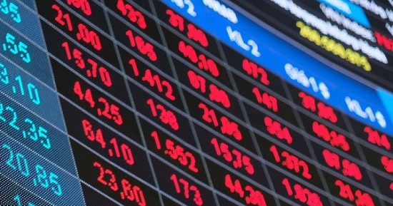 Cổ phiếu ngân hàng “rực lửa”, VN-Index giảm tới 21 điểm