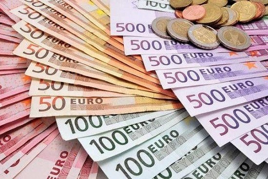 Tỷ giá Euro hôm nay 15/4/2024: Đồng Euro lao dốc, Ngân hàng Nhà nước giảm 191 VND/EUR