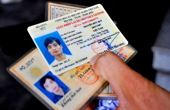 Đổi giấy phép lái xe máy cấp trước 1/7/2012 sang thẻ PET