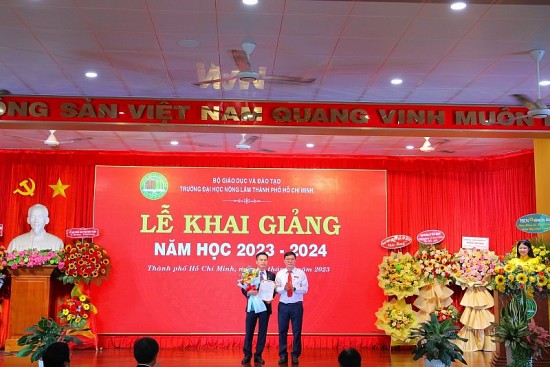 Phân bón Cà Mau trao tặng học bổng Hạt ngọc mùa vàng tới sinh viên Đại học Nông lâm TP.HCM