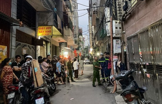 Hà Nội: Lại xảy ra cháy chung cư mini ở phường Mai Dịch