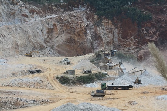 Bình Định giám sát chặt chẽ hoạt động của loạt mỏ khoáng sản