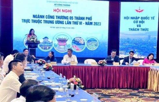 Thứ trưởng Phan Thị Thắng khuyến nghị 6 giải pháp cho 5 thành phố phát triển công nghiệp, thương mại