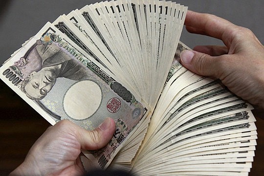 Tỷ giá Yen Nhật hôm nay 25/11/2023: Yen "chợ đen" tăng nhẹ