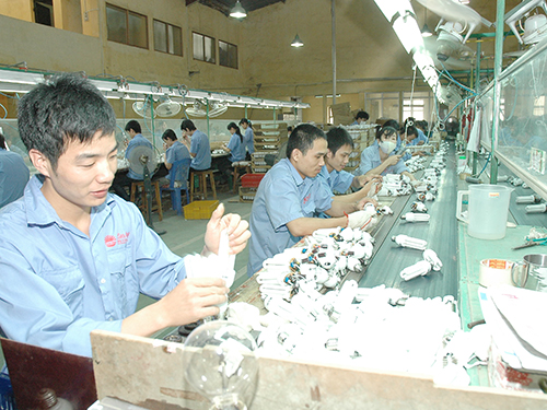 Đồng hành cùng người lao động thúc đẩy tiêu thụ hàng Việt