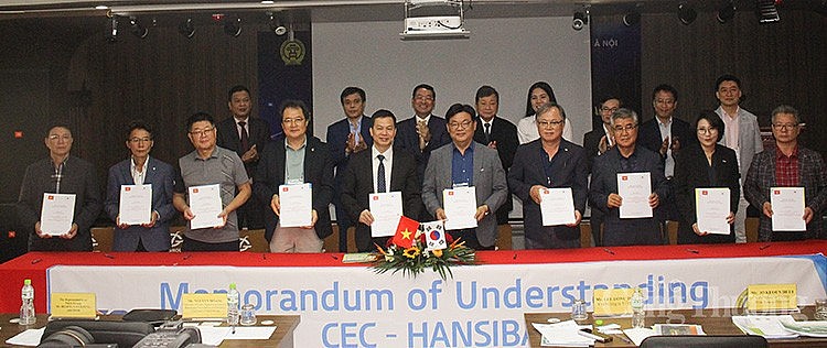 Lễ ký kết Biên bản ghi nhớ giữa Tập đoàn N&G và 9 doanh nghiệp hội viên của Hội đồng Doanh nhân Cheongju (CEC) - Hàn Quốc.
