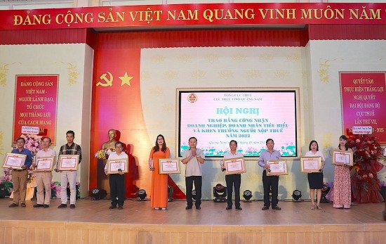 Công ty Thủy điện Sông Bung đạt danh hiệu Doanh nghiệp, Doanh nhân tiêu biểu tỉnh Quảng Nam