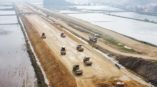 Đồng Tháp sẽ cung ứng 7 triệu m3 cát cho xây dựng cao tốc