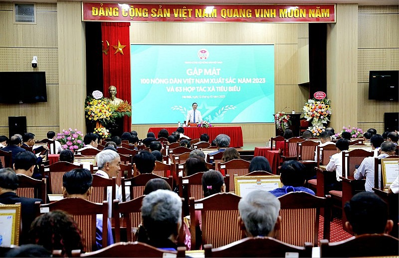 Gặp mặt nông dân Việt Nam xuất sắc, hợp tác xã tiêu biểu năm 2023