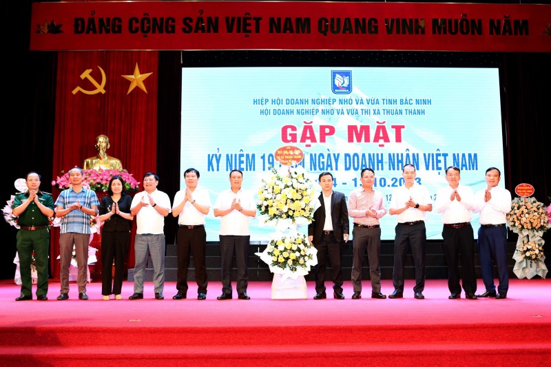 Bắc Ninh: Tôn vinh những đóng góp của cộng đồng doanh nhân, doanh nghiệp