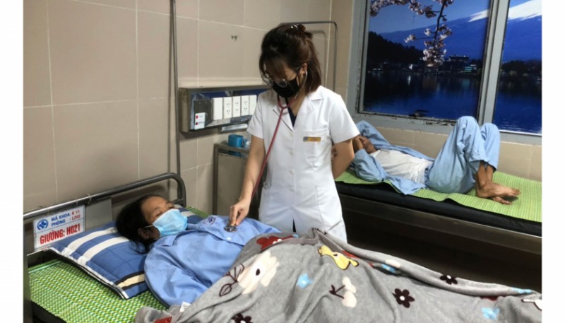 Thái Bình: 3 người phải nhập viện sau khi ăn tiết canh, 1 người tử vong