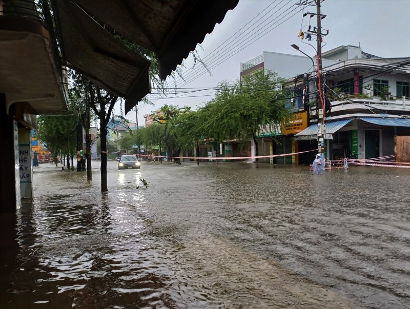 Quảng Nam ghi nhận nhiều thiệt hại sau mưa lớn