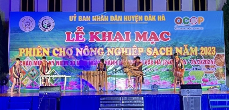 Huyện Đăk Hà (Kon Tum) tổ chức phiên chợ nông nghiệp sạch năm 2023
