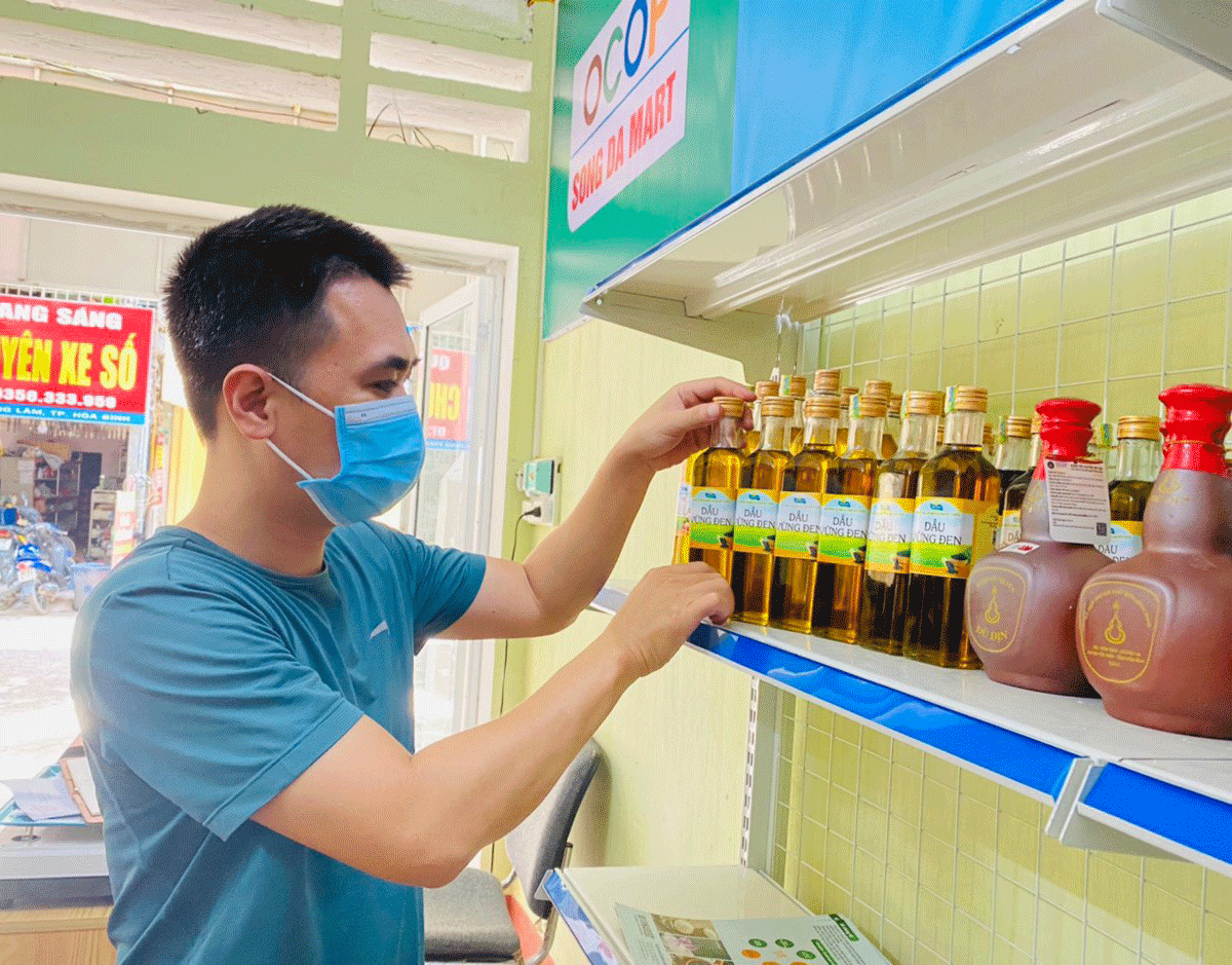 Điểm bán và giới thiệu sản phẩm OCOP tại phường Phương Lâm, Hòa Bình (tỉnh Hòa Bình) (ảnh Sông Thao – nongnghiephuucovn.vn)