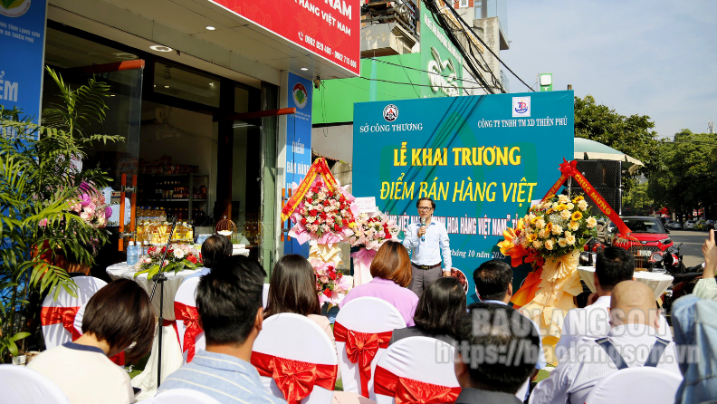 Khai trương Điểm bán hàng Việt Nam tại Lạng Sơn và Phú Thọ
