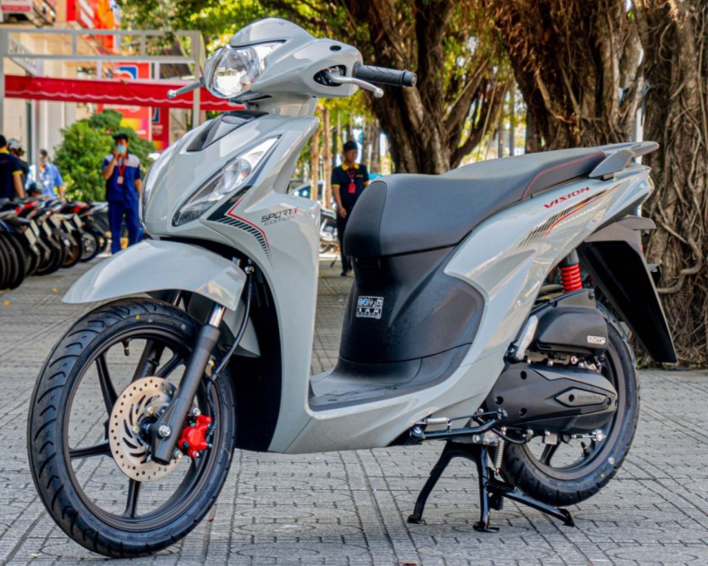 9 tháng Việt Nam tiêu thụ gần 2 triệu xe máy, giá xe Vision giảm sâu