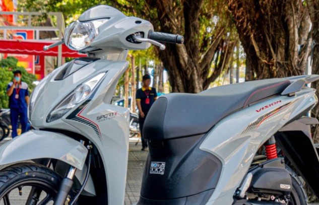 9 tháng Việt Nam tiêu thụ gần 2 triệu xe máy, giá xe Vision giảm sâu