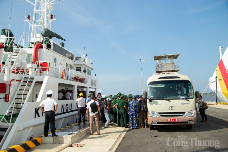 83 ngư dân Quảng Nam gặp nạn trên biển và 2 thi thể đã về đến đất liền