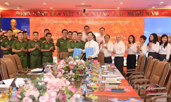 Cục Cảnh sát Quản lý hành chính về TTXH và Bưu điện Việt Nam ký kết thoả thuận hợp tác