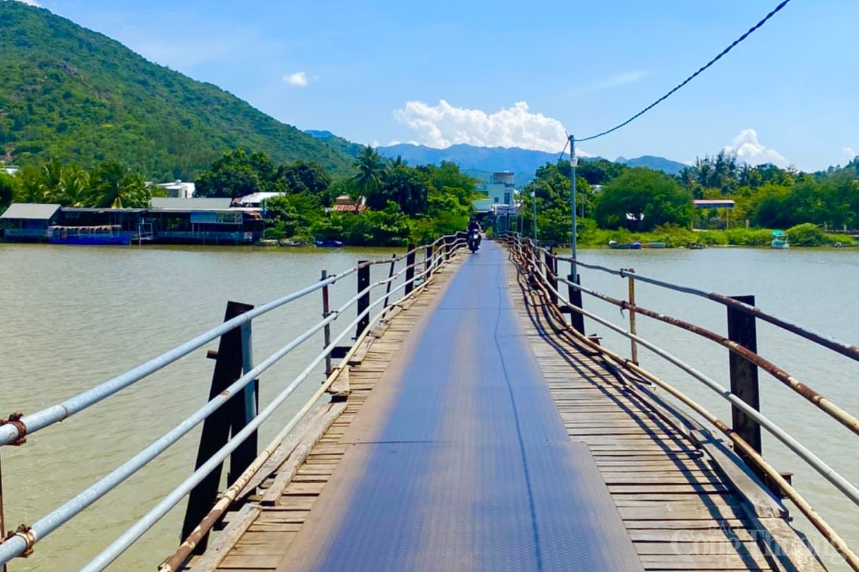 Cầu gỗ Phú Kiểng hiện hữu