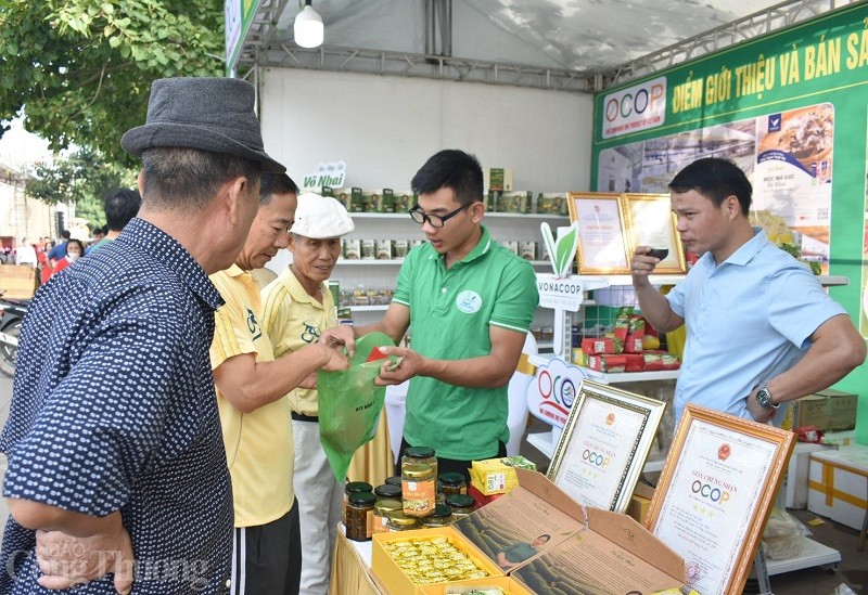 Đa dạng sản phẩm OCOP tham gia hội chợ lễ hội chùa Keo Thái Bình 2023