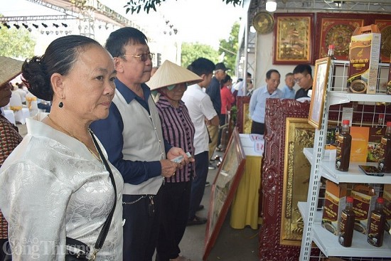 Đa dạng sản phẩm OCOP tại hội chợ lễ hội chùa Keo Thái Bình 2023