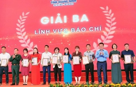 Quảng Ninh: 85 tác phẩm văn học, nghệ thuật, báo chí đạt giải kỷ niệm 60 năm ngày thành lập tỉnh