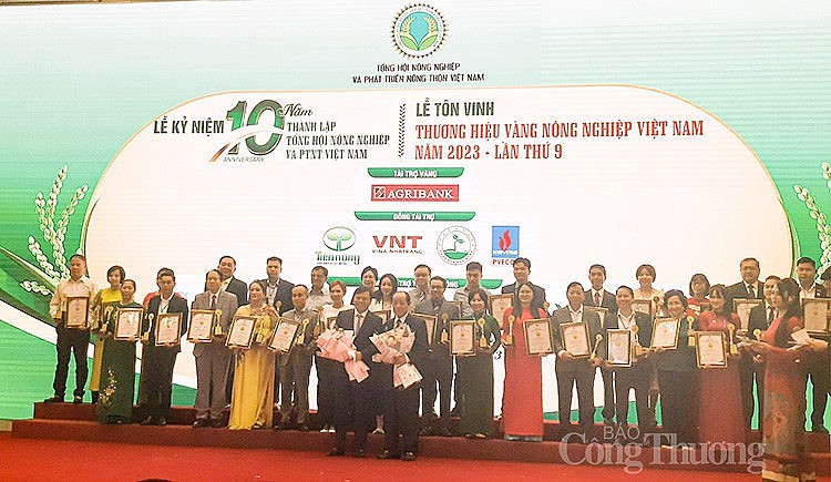 Vinh danh 99 Thương hiệu Vàng nông nghiệp Việt Nam năm 2023