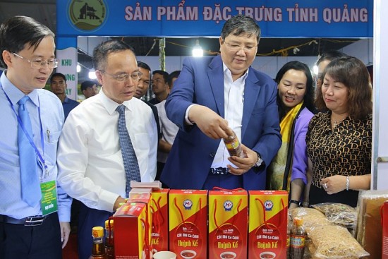 Đắk Nông: Khai mạc Hội chợ Triển lãm hàng công nghiệp nông thôn tiêu biểu khu vực miền Trung - Tây Nguyên
