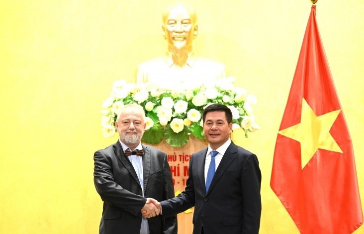 Bộ trưởng Nguyễn Hồng Diên tiếp Đại sứ Cộng hòa Séc tại Việt Nam
