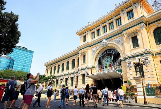 Việt Nam đón 10 triệu lượt khách du lịch quốc tế trong 10 tháng 2023