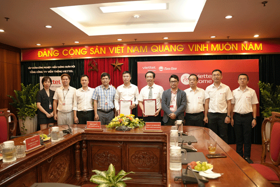 Rạng Đông - Viettel Telecom ký kết hợp tác chiến lược