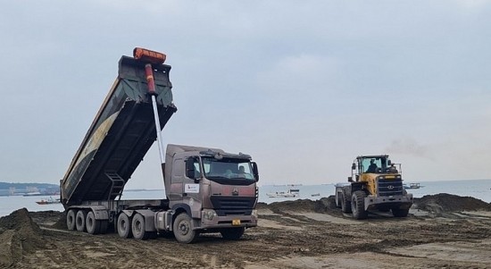 Thanh Hóa: Tạm giữ một số người cản trở việc thi công bến số 3, Cảng container Long Sơn