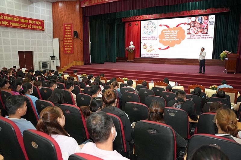 Quỹ Chăm sóc Sức khỏe Gia đình Việt Nam tổ chức hội thảo cho công nhân KCN Bắc Giang