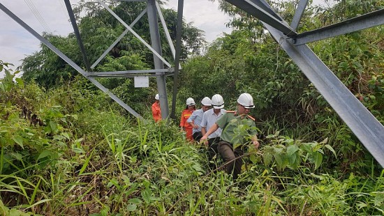 Bảo vệ an toàn hành lang lưới điện truyền tải: Hiệu quả từ công tác dân vận