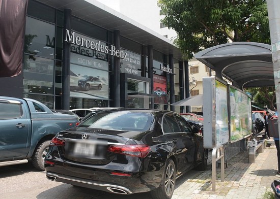 Khách hàng than phiền mua xe hơn 5 tỷ nhưng mắc loạt lỗi, Mercedes-Benz nói gì?