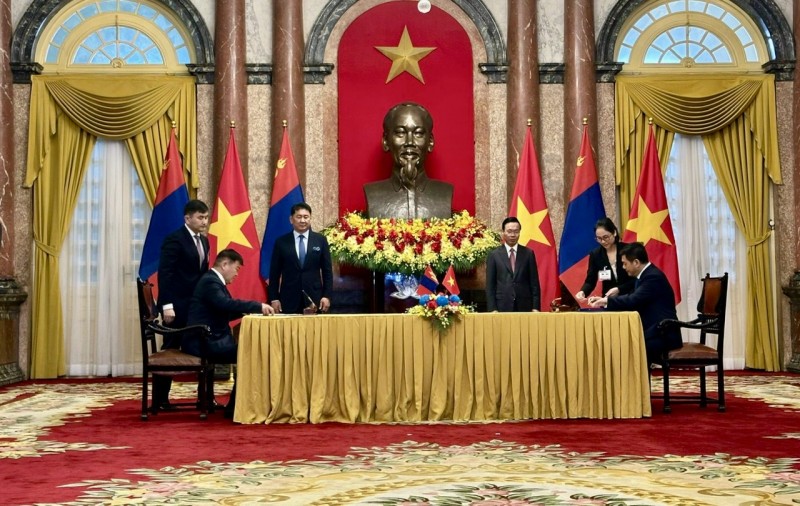 Việt Nam – Mông Cổ ký Bản ghi nhớ về thương mại gạo bền vững nhân dịp Tổng thống Mông cổ và Phu nhân thăm chính thức Việt Nam