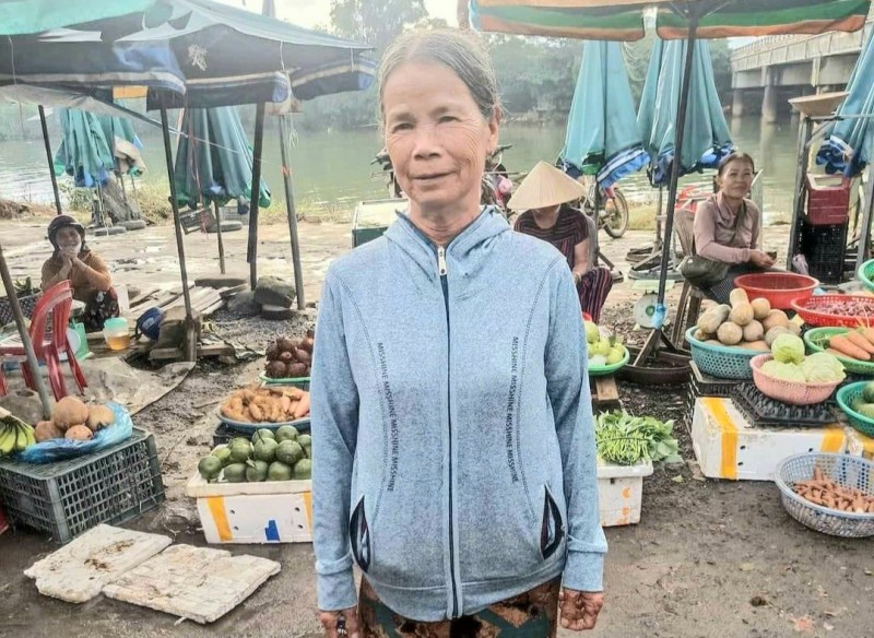 Thừa Thiên Huế: Nữ lao công nghèo trả lại 30 triệu đồng sau khi nhặt được