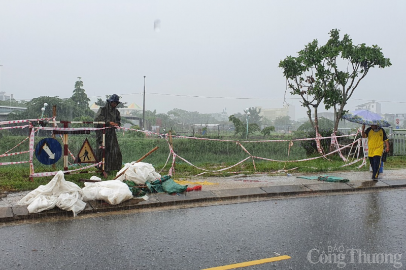 Đà Nẵng: Bờ kè kênh Phú Lộc sụt lún, sạt lở