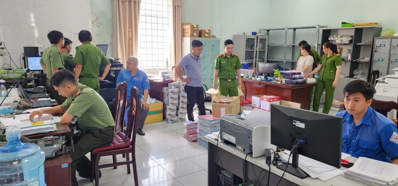 Bắt giam một số cán bộ Trung tâm đăng kiểm xe cơ giới Kiên Giang