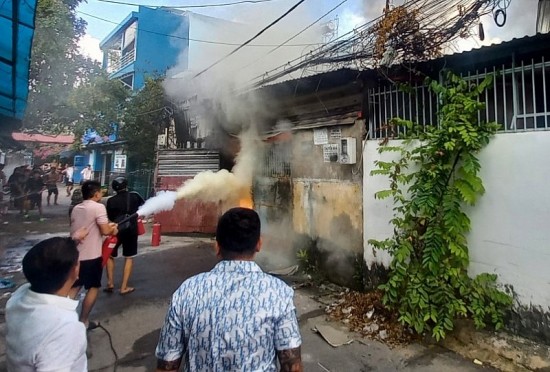 TP Hồ Chí Minh: Cháy xưởng sản xuất giấy, nhiều tài sản bị thiêu rụi