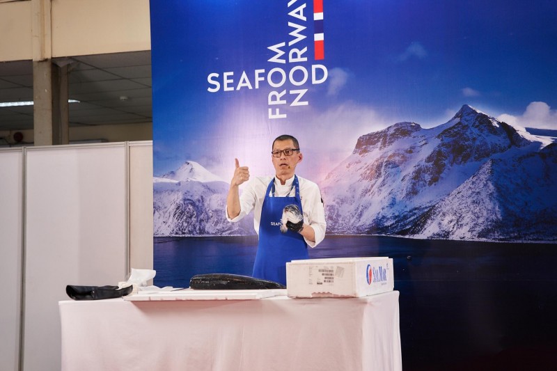 Hải sản Na Uy thu hút khách tham quan tại Hội chợ Vietfood & Beverage 2023