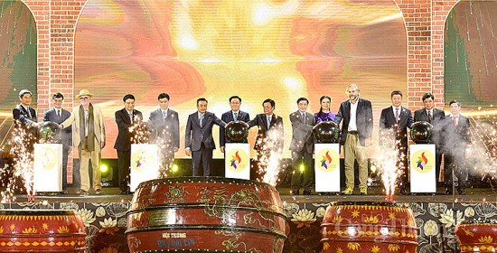 Khai mạc Festival bảo tồn và phát triển làng nghề Việt Nam năm 2023