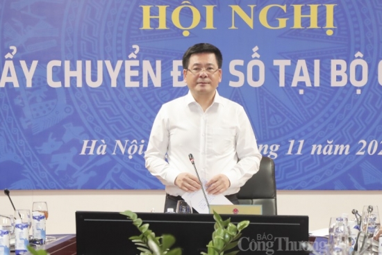 Bộ trưởng Nguyễn Hồng Diên chỉ đạo các đơn vị thuộc Bộ đẩy mạnh công tác chuyển đổi số